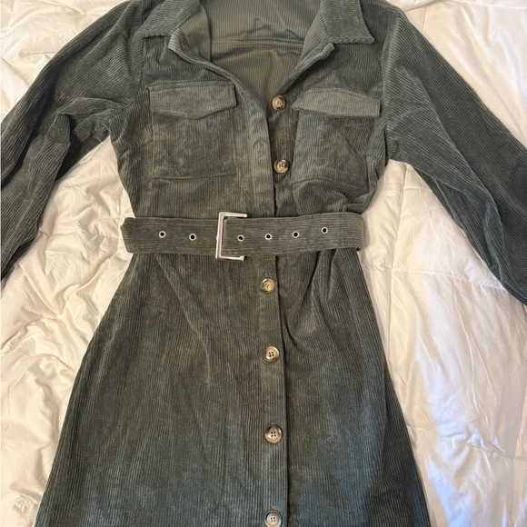 NWT! Green Corduroy Button-Up Dress with Belt - Picture 2 of 3